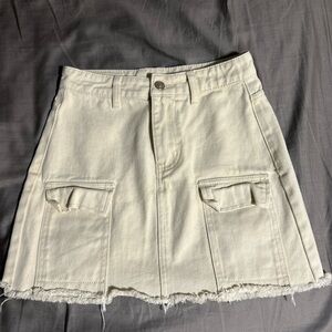 Princess Polly Cream Mini Cargo Skirt Size 2